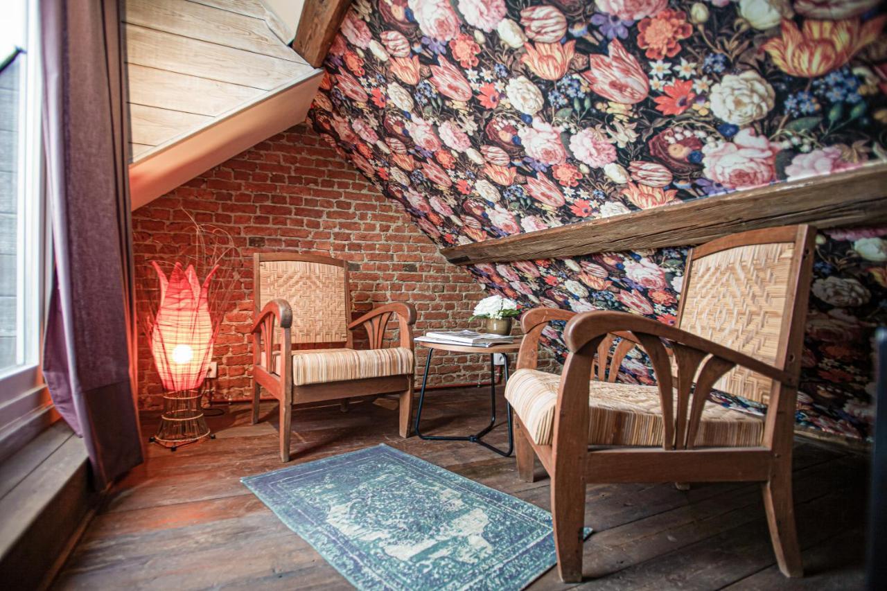 Luxury Historic Center By Rikas Apartment